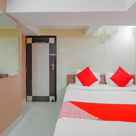 Hotel O Lindsay Inn Guest House Bara Bazar Exterior foto