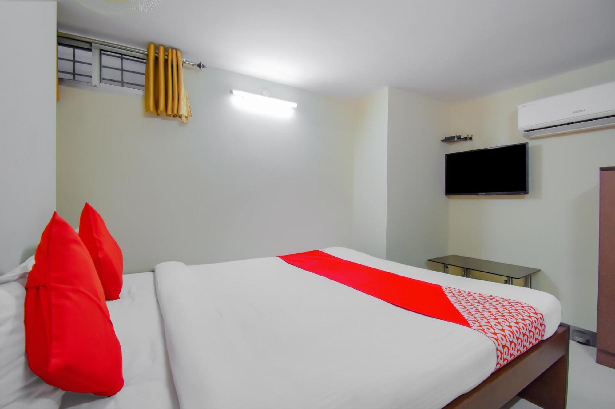 Hotel O Lindsay Inn Guest House Bara Bazar Exterior foto