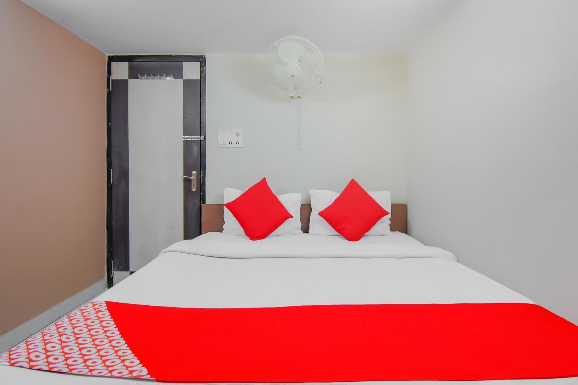 Hotel O Lindsay Inn Guest House Bara Bazar Exterior foto