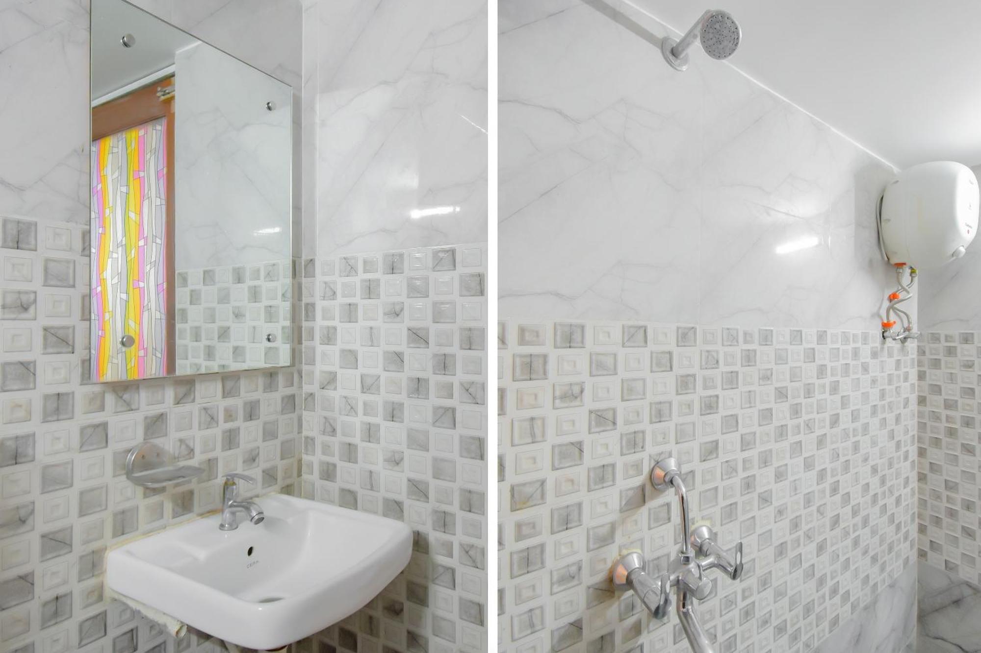 Hotel O Lindsay Inn Guest House Bara Bazar Exterior foto
